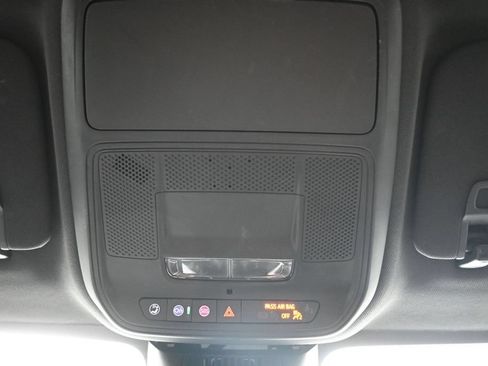 Used 2025 GMC Terrain Elevation AWD/4WD image 14