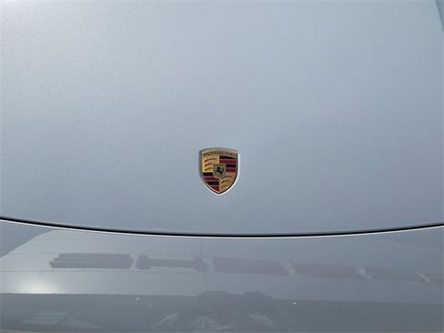 New 2025 Porsche Macan 4 Electric image 16