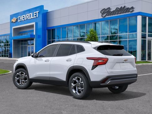 New 2026 Chevrolet Trax LT FWD image 4