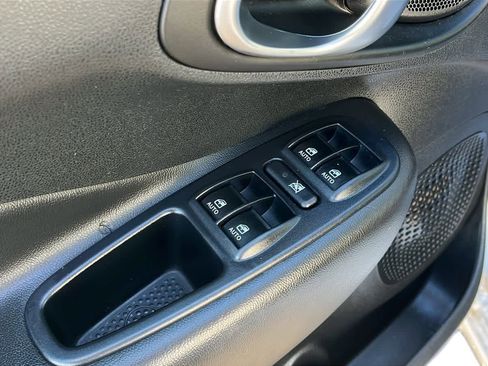 Used 2020 FIAT 500L Pop image 24