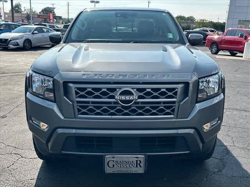Used 2022 Nissan Frontier SV w/ Technology Package AWD/4WD image 9
