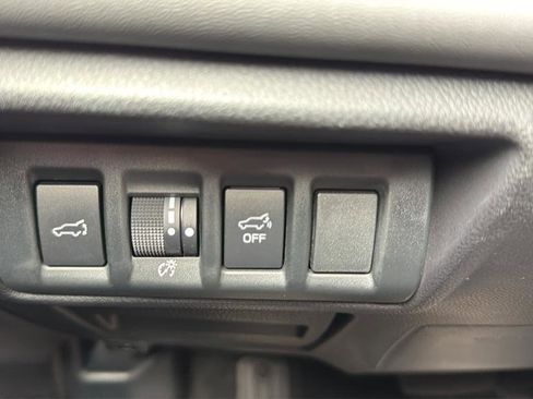 Used 2021 Subaru Outback Touring AWD/4WD image 19