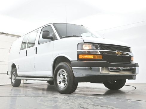 Used 2024 Chevrolet Express 2500 w/ Driver Convenience Package RWD image 26