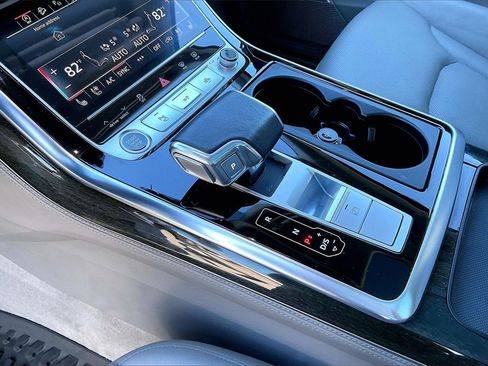 Used 2023 Audi Q7 3.0T Prestige image 18