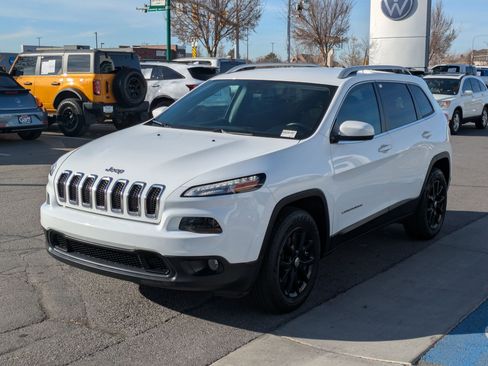 Used 2017 Jeep Cherokee Latitude w/ Trailer Tow Group image 10