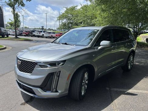 Used 2024 Cadillac XT6 Premium Luxury w/ Technology Package FWD image 5