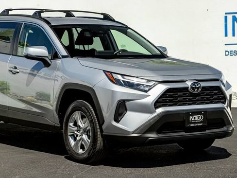 Used 2025 Toyota RAV4 LE AWD/4WD image 5