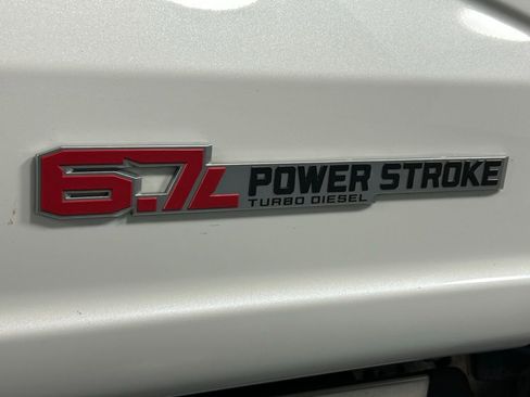 Used 2024 Ford F350 Lariat w/ Lariat Ultimate Package image 9