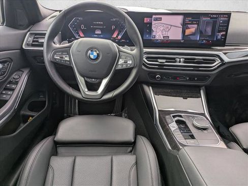 Used 2023 BMW 330i Sedan w/ Premium Package image 19