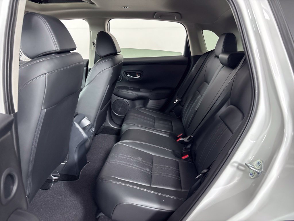 Used 2027 Honda HR-V EX-L image 21