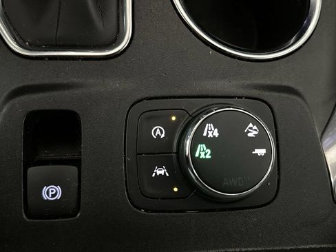 Used 2023 Chevrolet Traverse LT w/ LPO, Floor Liner Package AWD/4WD image 46