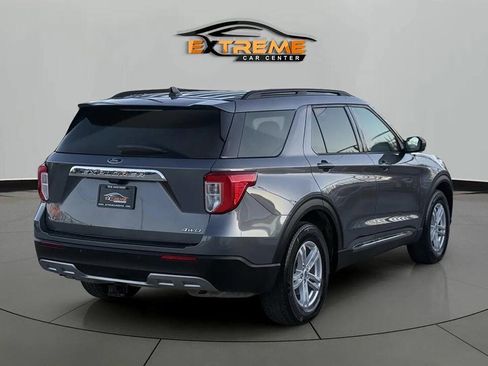 Used 2021 Ford Explorer XLT w/ Equipment Group 202A image 6