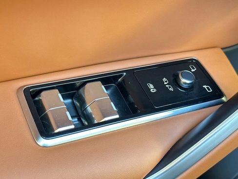 Used 2025 Jaguar F-PACE R-Dynamic S image 11