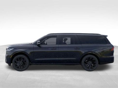 New 2025 Lincoln Navigator L Reserve w/ Jet Appearance Package image 26