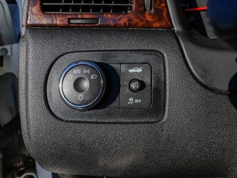 Used 2016 Chevrolet Impala LT image 13