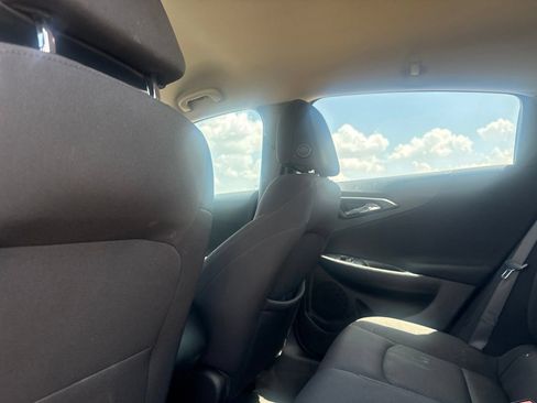 Used 2025 Chevrolet Malibu LS FWD image 33