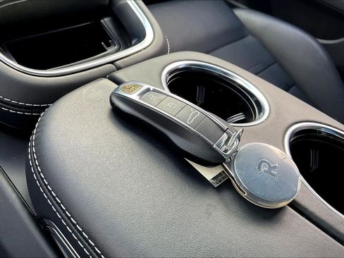 Used 2022 Porsche Panamera Turbo S image 14