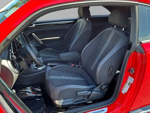 Used 2014 Volkswagen Beetle R-Line FWD image 18