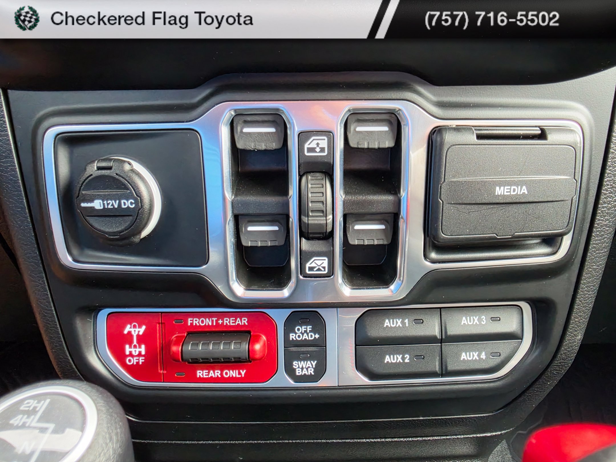 Used 2021 Jeep Gladiator Rubicon AWD/4WD image 19