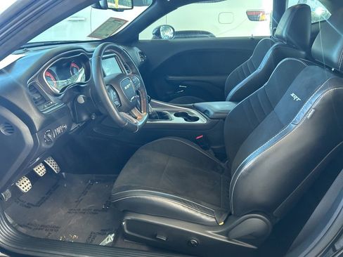 Used 2015 Dodge Challenger SRT Hellcat image 5