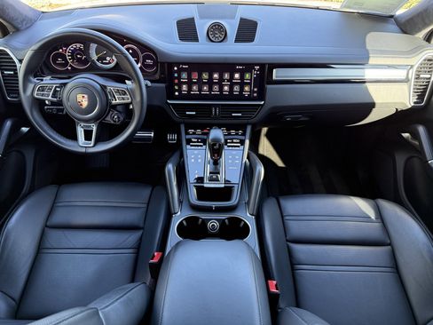 Certified 2022 Porsche Cayenne Turbo S image 14