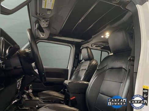 Used 2023 Jeep Wrangler Unlimited Sahara w/ Cold Weather Group image 23