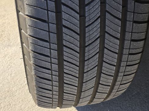 Certified 2025 Acura ADX FWD image 9