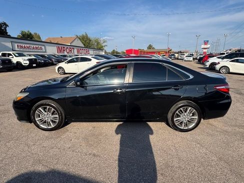 Used 2017 Toyota Camry SE FWD image 5