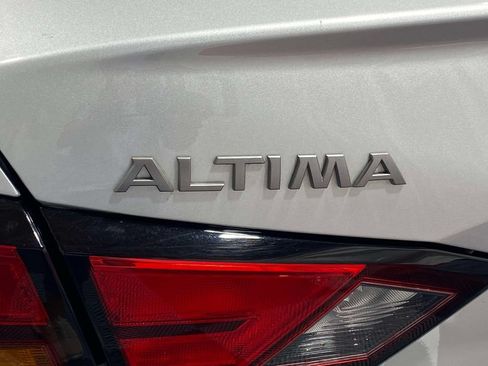 Used 2023 Nissan Altima 2.5 SR FWD image 31