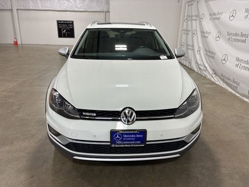 Used 2019 Volkswagen Golf Alltrack SEL AWD/4WD image 2