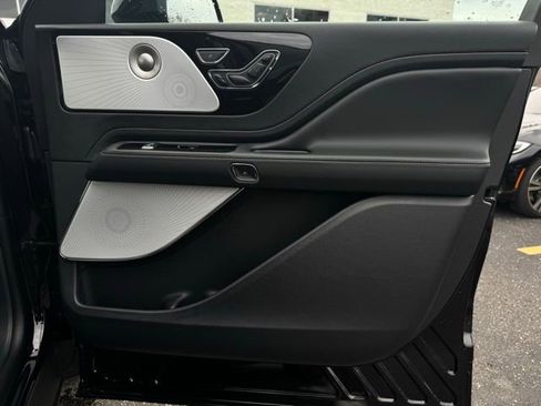New 2026 Lincoln Aviator Reserve image 16