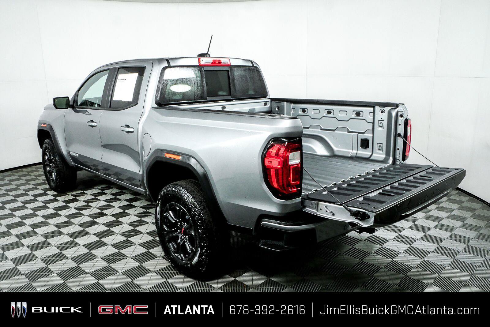 Used 2025 GMC Canyon Elevation w/ Convenience Package RWD image 31