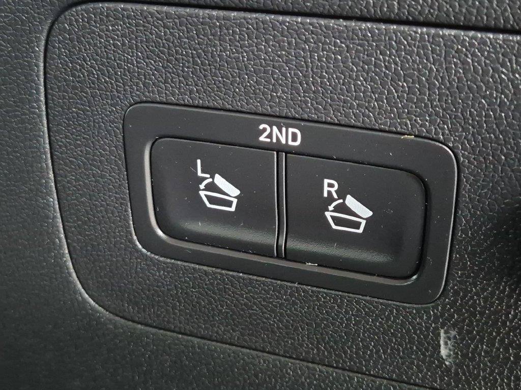 Certified 2023 Kia Sorento X-Line EX AWD/4WD image 9