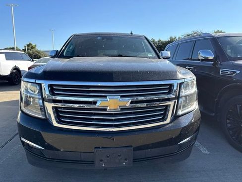 Used 2015 Chevrolet Suburban LTZ RWD image 2