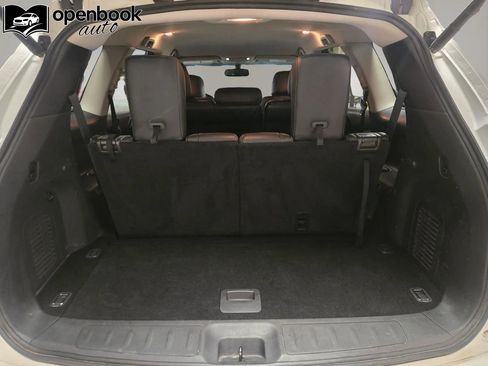 Used 2018 Nissan Pathfinder SL w/ Midnight Edition Package AWD/4WD image 19