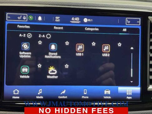 Used 2021 Chrysler Pacifica Touring-L image 34