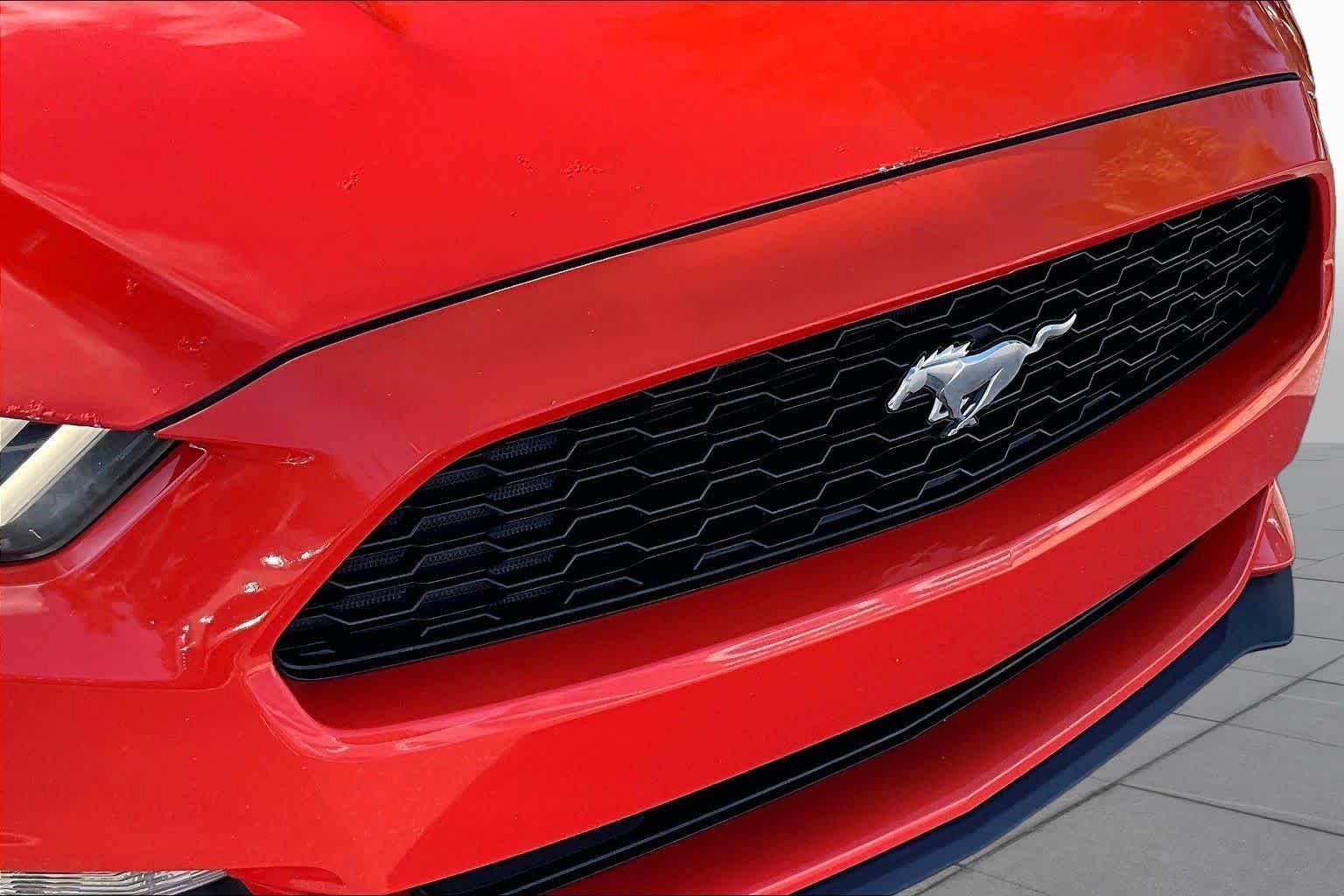 Used 2016 Ford Mustang Coupe w/ Equipment Group 051A RWD image 26