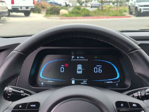 Certified 2025 Hyundai Elantra Sport FWD image 18