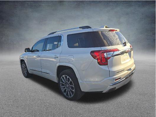 Used 2021 GMC Acadia Denali w/ Denali Technology Package FWD image 3