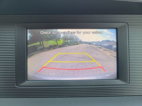 Used 2019 Hyundai Elantra SE FWD image 18