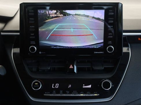 Used 2022 Toyota Corolla LE FWD image 36