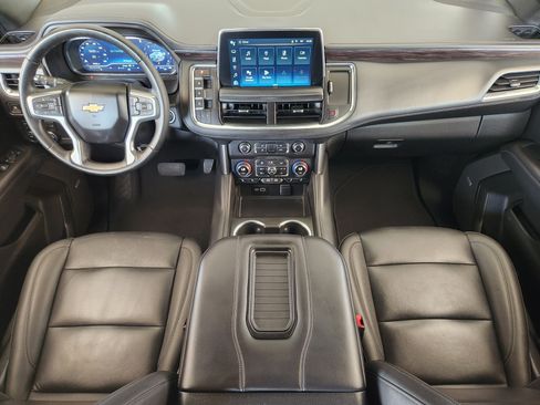 Used 2024 Chevrolet Suburban LT AWD/4WD image 27