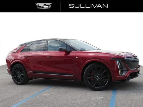 New 2026 Cadillac Lyriq V image 2