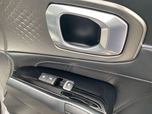 Certified 2022 Kia Sorento SX image 13