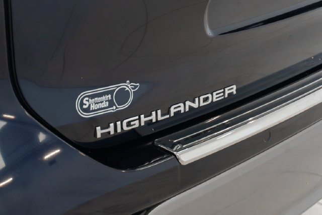 Used 2024 Toyota Highlander Platinum FWD image 42