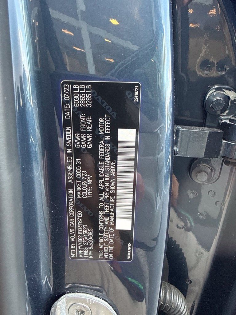 Certified 2024 Volvo XC90 B6 Plus AWD/4WD image 5