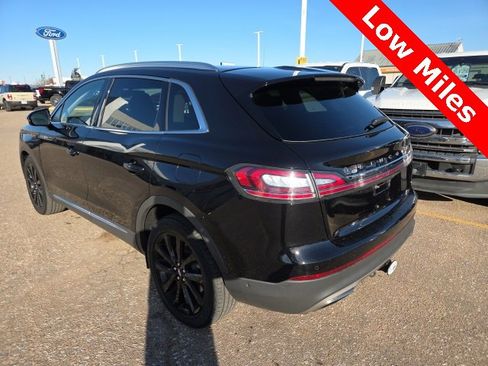 Used 2023 Lincoln Nautilus Reserve image 3