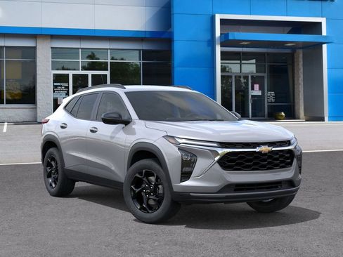 New 2026 Chevrolet Trax LT image 7