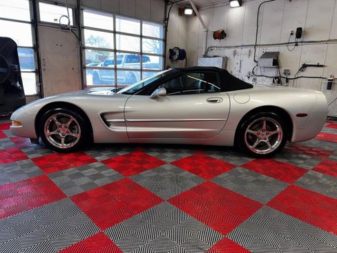 Used 2002 Chevrolet Corvette Convertible w/ Preferred Equipment Group2 RWD image 6