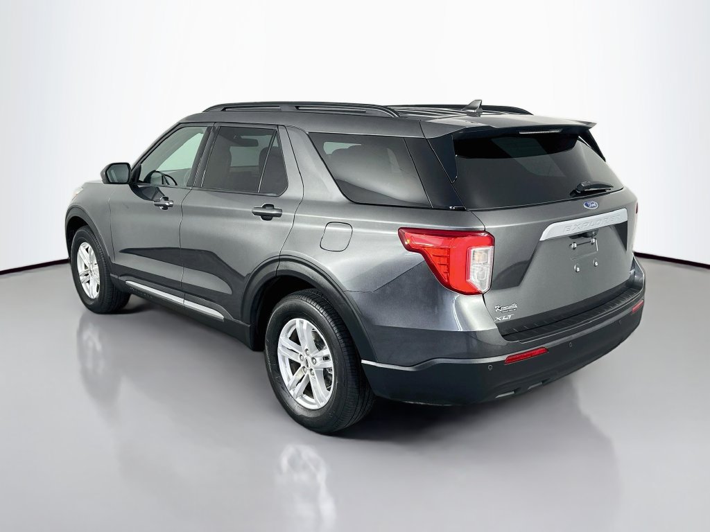 Used 2020 Ford Explorer XLT AWD/4WD image 5